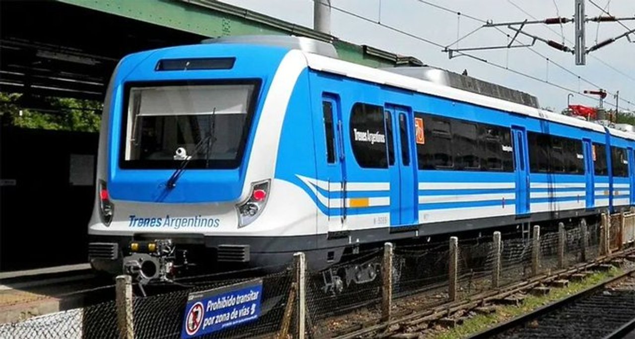 Caos en el Tren Roca: ramal La Plata y Bosques operaron con demoras por un accidente fatal en Wilde
