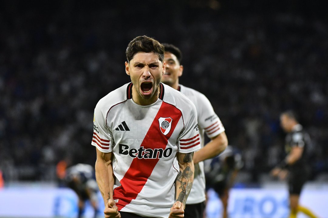 Alerta en River: se lesionó Montiel y Bustos será su reemplazante ante Gimnasia