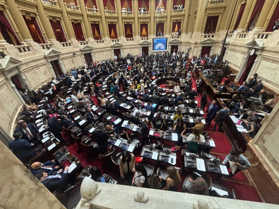 La Libertad Avanza convocó a una sesión en Diputados con un extenso temario