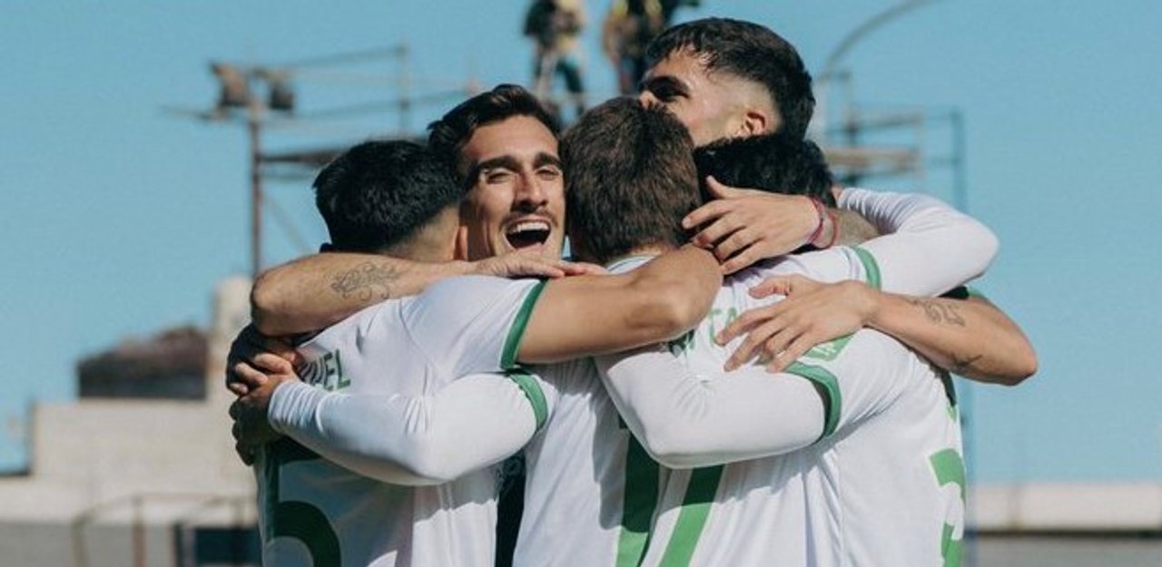 Banfield complicó las chances de Barracas Central en el Apertura