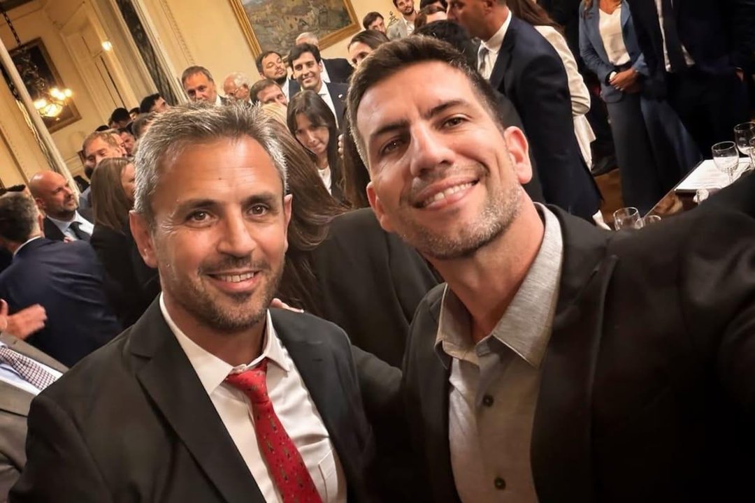 Martín Menem salió a aclarar que en lugar de enojarse con el diputado del Tesla, salió a bancarlo