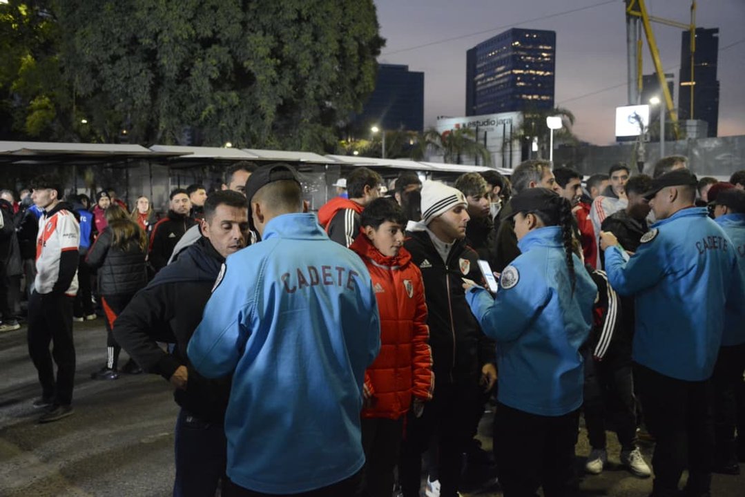 Operativo de la Ciudad en River-Central: 467 actas contravencionales y 48 "trapitos" demorados