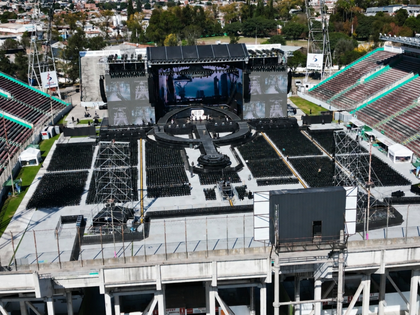 Un dron de El Tribuno capturó desde el aire el imponente escenario a pocas horas del show Futttura de Tini en Salta