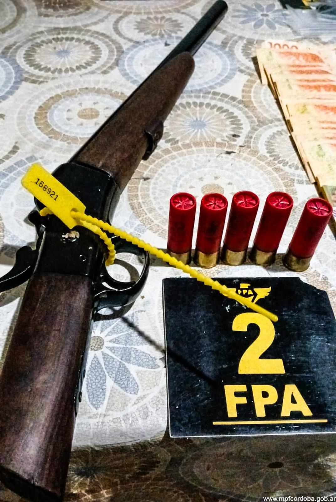 FPA DETUVO A UN MATRIMONIO POR COMERCIALIZAR COCAÍNA EN RÍO CUARTO