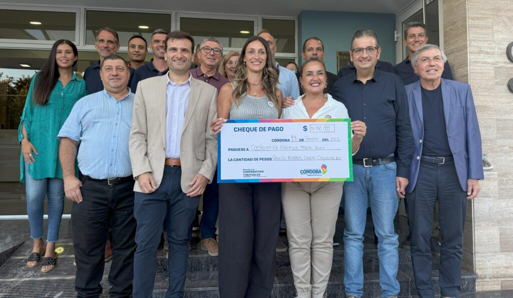 Monte Buey: La Provincia entregó fondos a la Cooperativa Eléctrica para fortalecer su digitalización