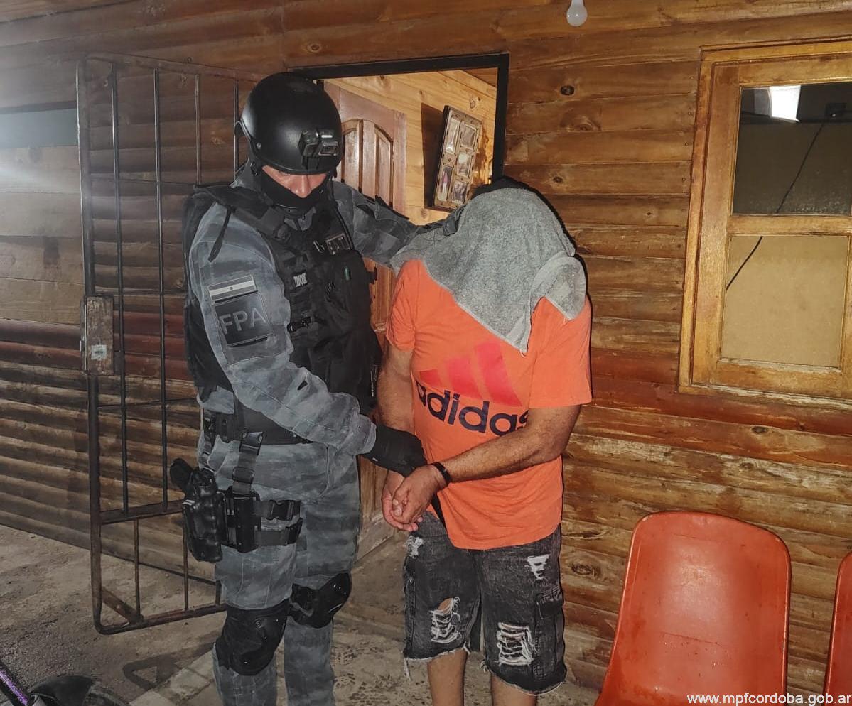 PAREJA DETENIDA POR VENTA DE COCAÍNA Y MARIHUANA EN COSQUÍN