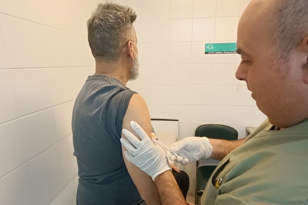 Dengue: continúa la vacunación para policías, bomberos y personal del Servicio Penitenciario